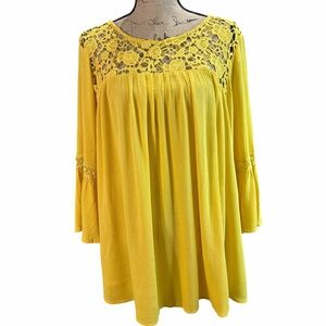 Torrid Mustard Lace Trim Top. EC. Size 3X